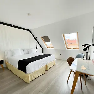 Otel Vértice, Sevilla